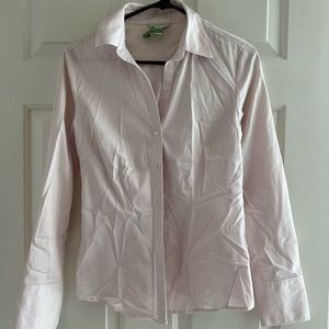 Banana republic women’s dress shirt, size 6